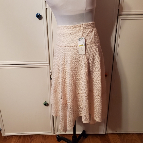Studio JPR Cream Lace Skirt - Picture 2 of 5